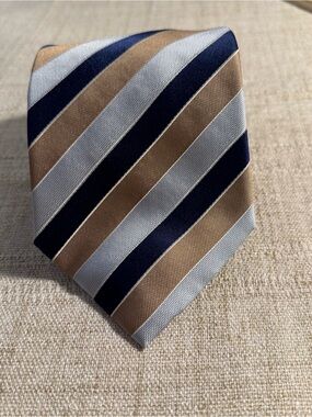 Chaps Striped Silk Tie in Navy, Tan & Silver